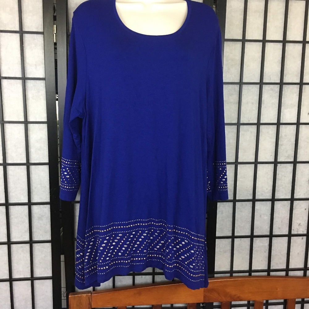JM Collection  embelished navy blue top size XL